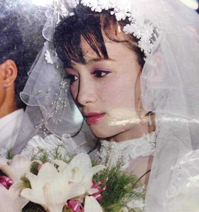 Khoe cả nhà toàn mỹ nhân, soi đến ảnh chủ nhân bài đăng còn bất ngờ hơn nữa-5