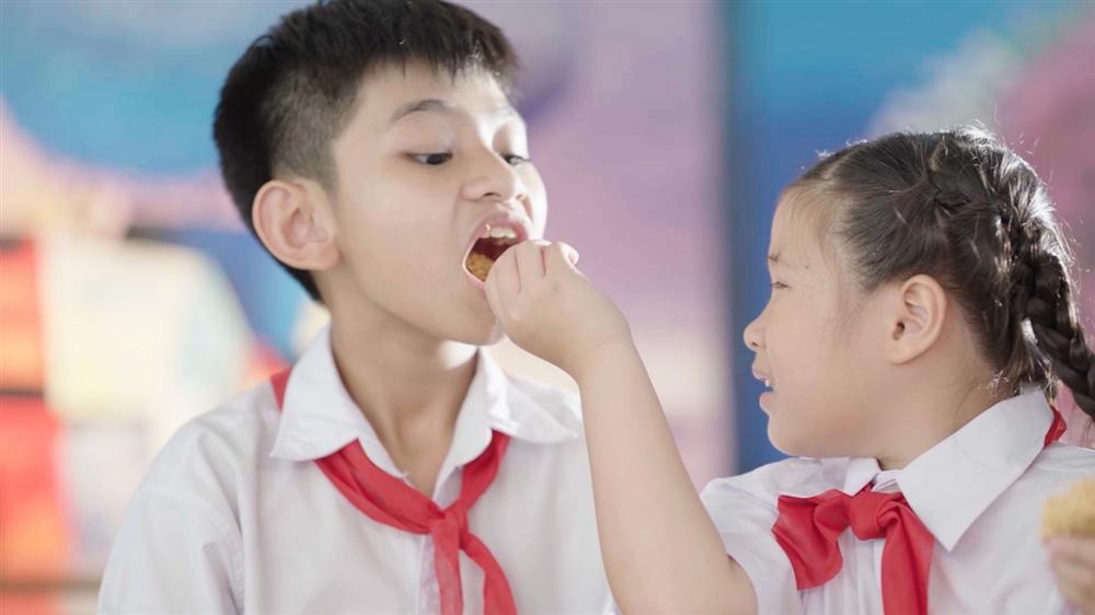 Cùng Trúc Nhân quay ngược một vòng ký ức với MV Làm gói đỡ thèm-1