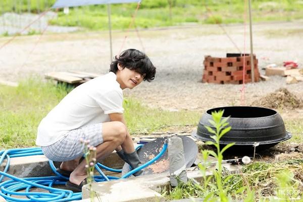 Tưởng thuyền Taekook lật rồi, ai ngờ vẫn kiên cố còn lâu mới ụp!-1