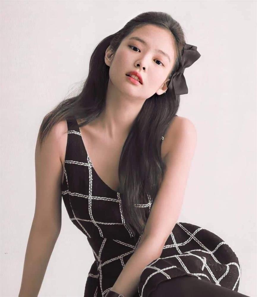 Ngọc Trinh, BLACKPINK Lisa hack tuổi từ 30 xuống 18 nhờ hot trend nơ bản to-7