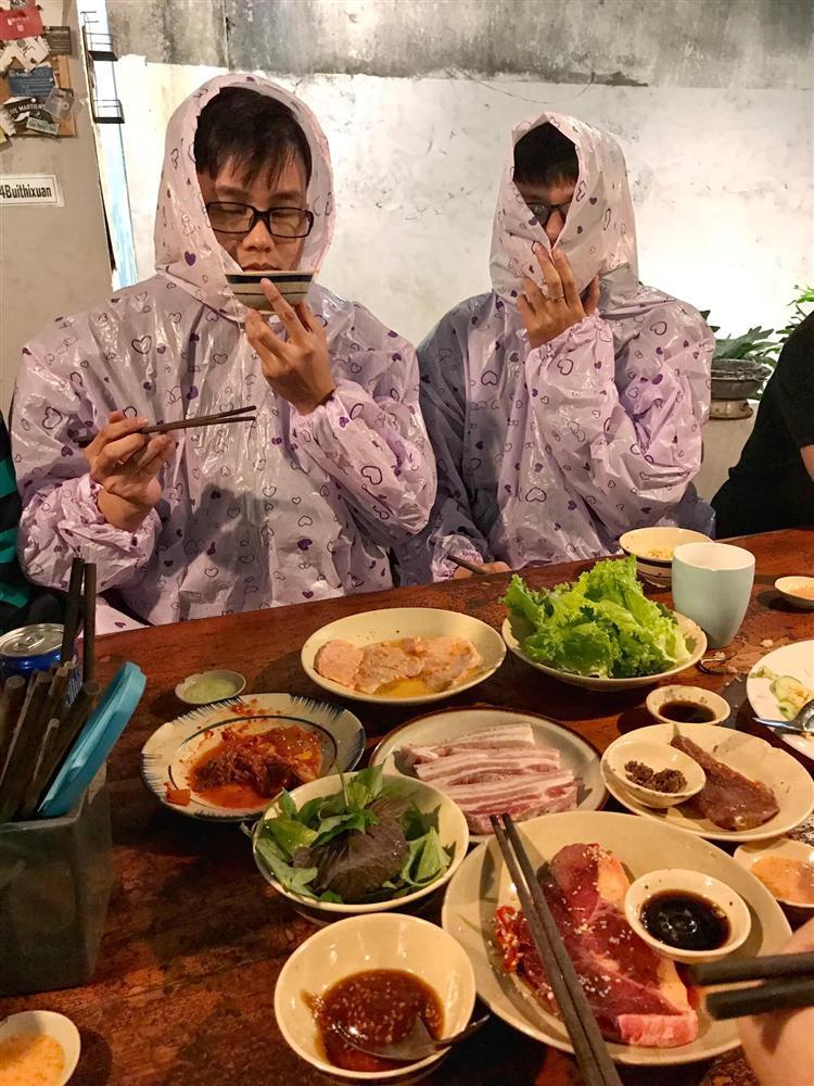 Cười ngất với những màn ngụy trang như ra trận của nam thanh nữ tú khi trổ tài nội trợ-9