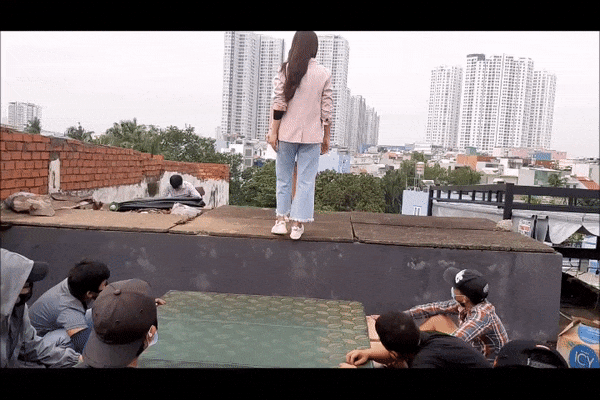 Hậu trường cảnh nhảy lầu phim Việt: người bảo hộ đầy đủ, người 'liều mạng' chẳng có gì