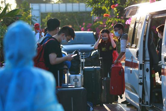 TP.HCM yêu cầu người dân đeo khẩu trang, hạn chế tụ tập