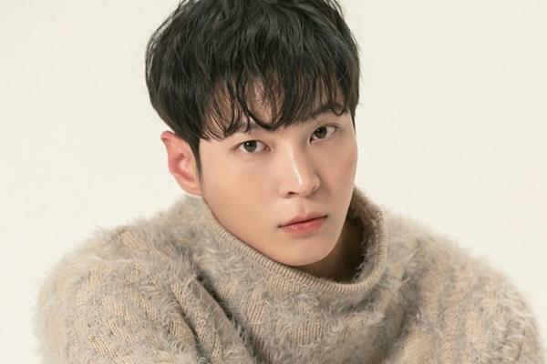 5 điều bạn nên biết về ông hoàng rating Joo Won-5