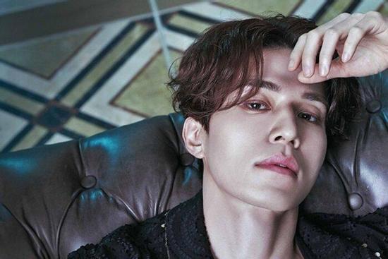 Lee Dong Wook: 'Hồ ly tinh' trẻ mãi không già làm điêu đứng trái tim fangirl