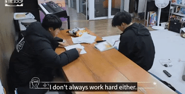 Vì sao Jin hạnh phúc khi chọn đi hát cùng BTS thay vì nổi danh nhờ diễn xuất ?-4