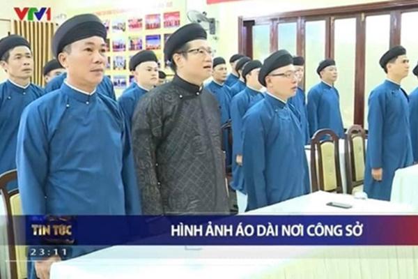 Nữ sinh khoe ảnh gợi cảm khi diện áo dài, zoom cận cơ thể còn choáng hơn-9