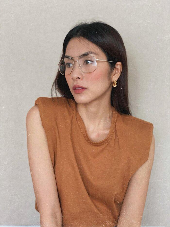 Huyền My bị đèn flash hại trang điểm như hề - Đan Trường giảm sức hút vì tóc cứng đơ-7