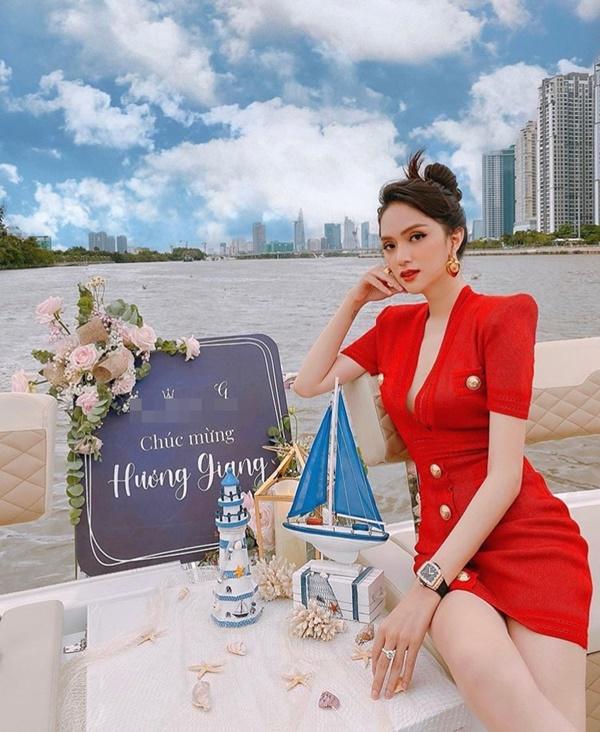 Mỹ nhân Việt mê mệt pose dáng theo trend trà chiều sang chảnh-9