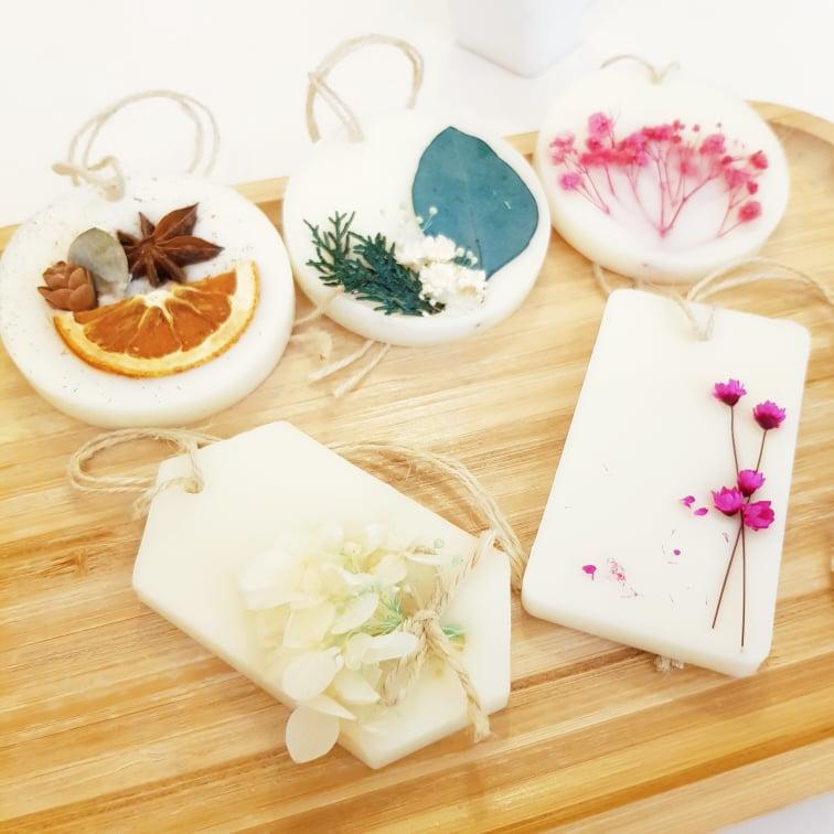 Học gái Hà Nội tự chế nước thơm xịt phòng, chỉ 5 phút mà bếp nhà ngát hương cả tháng-3