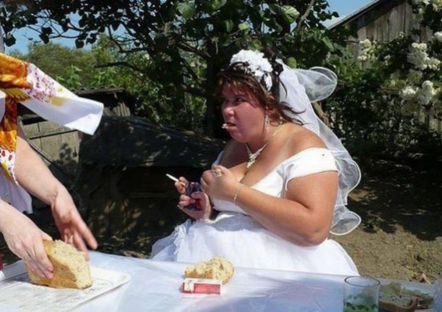 Các cô dâu bá đạo hơn người khiến chú rể toát mồ hôi không biết rước về phúc hay họa-4