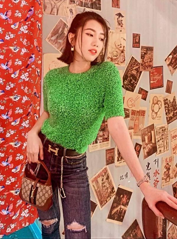 Bị hiểu lầm diện thảm cỏ xanh, Thúy Ngân tức giận bóc giá chiếc áo, ai nấy té ngửa-3