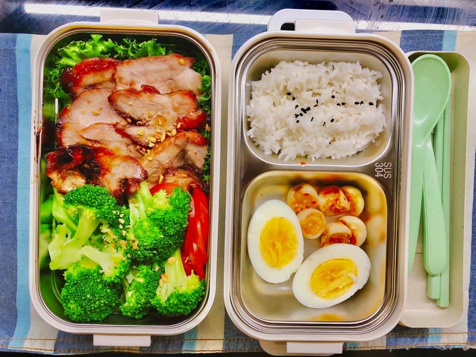Cơm trưa cả tuần đi làm của vợ 9X nấu cho chồng, chỉ 50k đổ lại mà chẳng trùng món nào-2