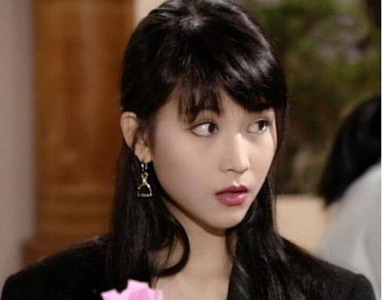 Nhan sắc khuynh thành một thời của Á hậu đẹp nhất Hong Kong-4