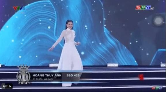 Những pha catwalk vấp ngã đáng tiếc ở bán kết Hoa hậu Việt Nam 2020-7