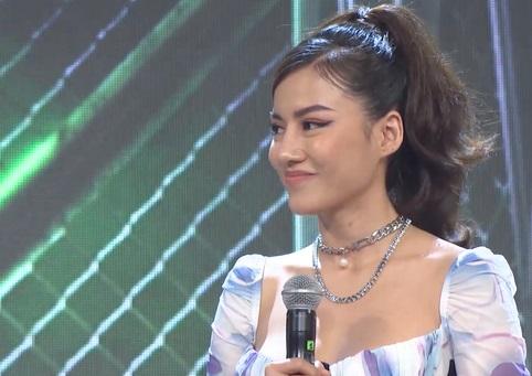 Phụ em đi thi Rap Việt, chị gái chiếm spotlight từ sân khấu đến đời thường-2