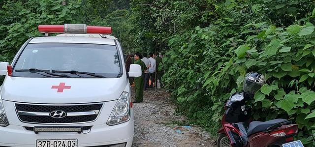 Bàng hoàng phát hiện một bộ xương người trong rừng-1