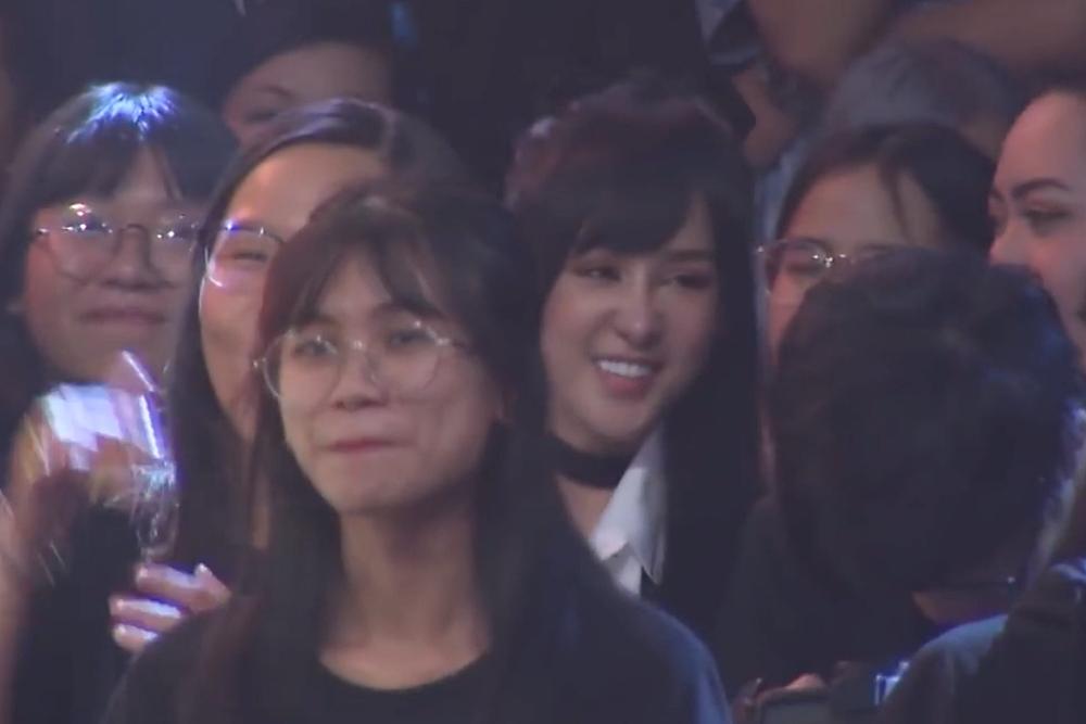 Nhan sắc thật thiếu photoshop của bạn gái Karik gây thất vọng-2