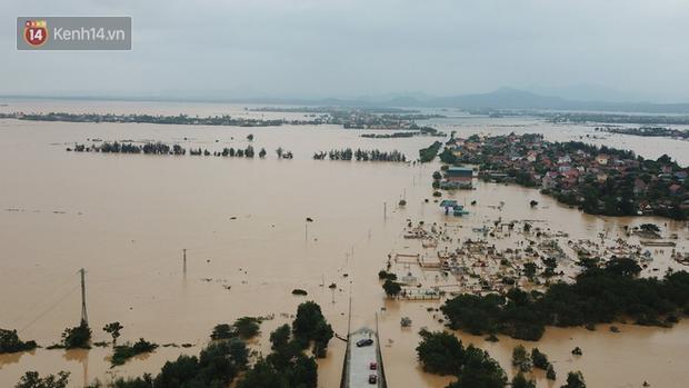 Chùm ảnh, video flycam: Cận cảnh lũ lịch sử nhấn chìm đường sá, ngập hàng ngàn ngôi nhà ở Quảng Bình-1