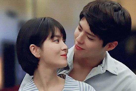 Tin đồn tình ái với Song Hye Kyo có làm sụp đổ hình ảnh Park Bo Gum?