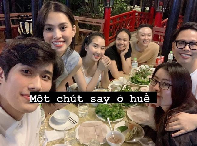 HOT: Hoa hậu Tiểu Vy nói gì về chuyện đang hẹn hò VĐV bóng chuyền?-2