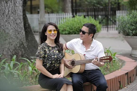 Bị chỉ trích khi viết thơ tình tặng bạn gái doanh nhân, Chí Trung đáp trả tiện thể nói chuyện kết hôn lần 2-1