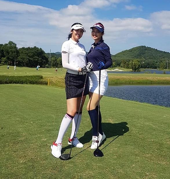 Jennifer Phạm và Ngọc Hân rủ nhau đi đánh golf, khép lại tin sao Việt.