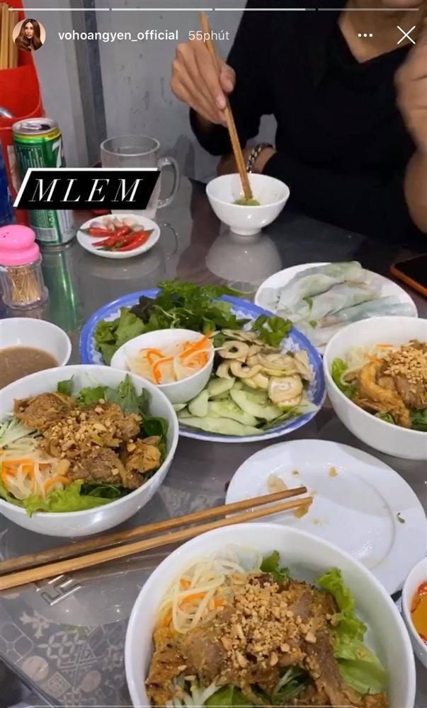 Võ Hoàng Yến oanh tạc một vòng ẩm thực xứ Huế-2