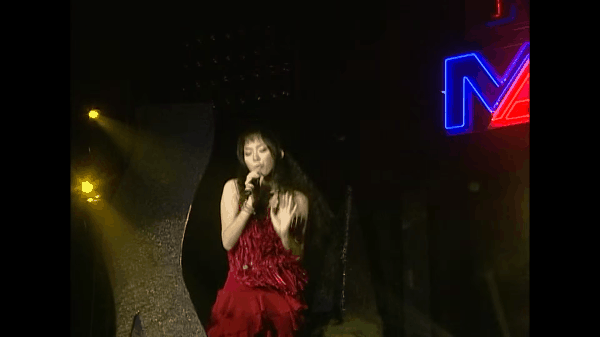 Tóc Tiên tắt tiếng, vọt lẹ khi xem lại clip của chính mình 10 năm trước-3