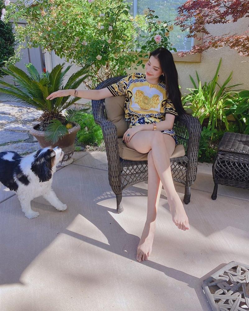 Phạm Hương dừng hẳn sự nghiệp làm Vlog sau nhiều lần bị ném đá?-3