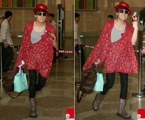 G-Dragon lên đồ Cái Bang, chưa hốt bằng có người mặc cả áo choàng tắm ra sân bay-2
