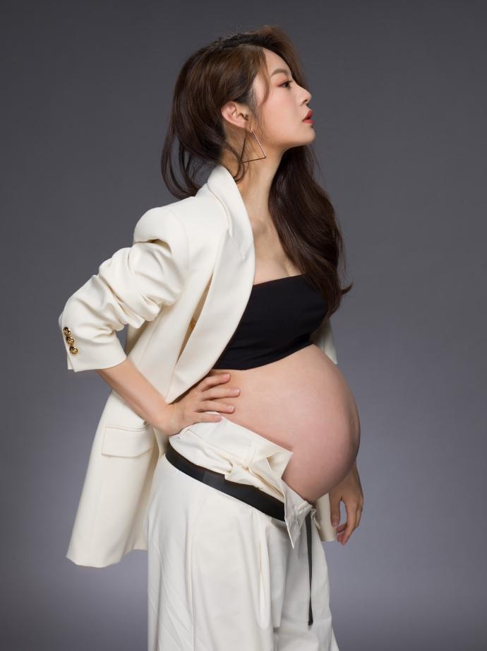 Công chúa xứ Đài An Dĩ Hiên khoe nhan sắc đỉnh cao dù bầu vượt mặt-11