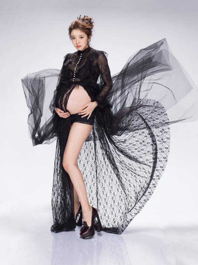 Công chúa xứ Đài An Dĩ Hiên khoe nhan sắc đỉnh cao dù bầu vượt mặt-5