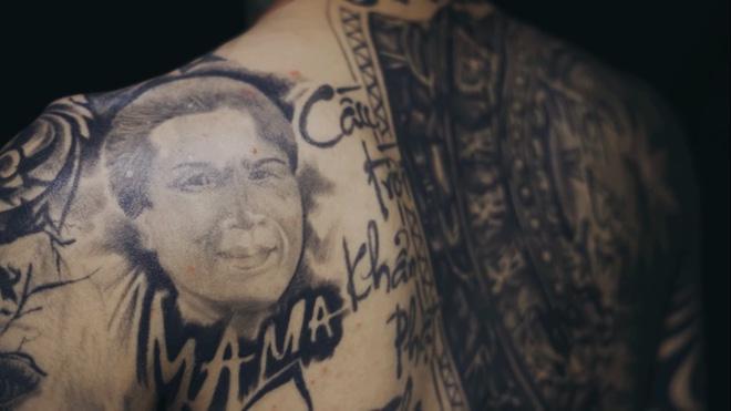 Thí sinh đầu tiên vào chung kết Rap Việt: Cơ cực mưu sinh và ý nghĩa hình xăm full cơ thể-4