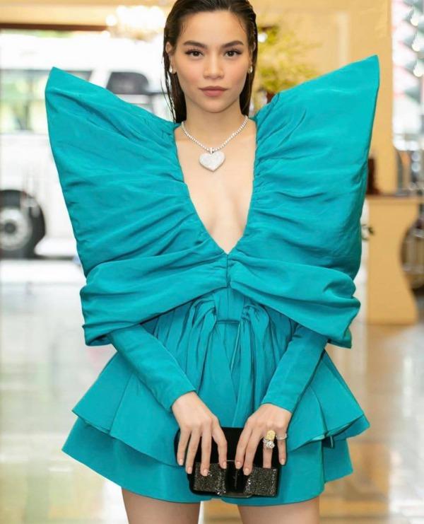 Đưa con đi chơi, Hồ Ngọc Hà đeo sương sương 4 chiếc nhẫn kim cương giá gần chục tỷ-11