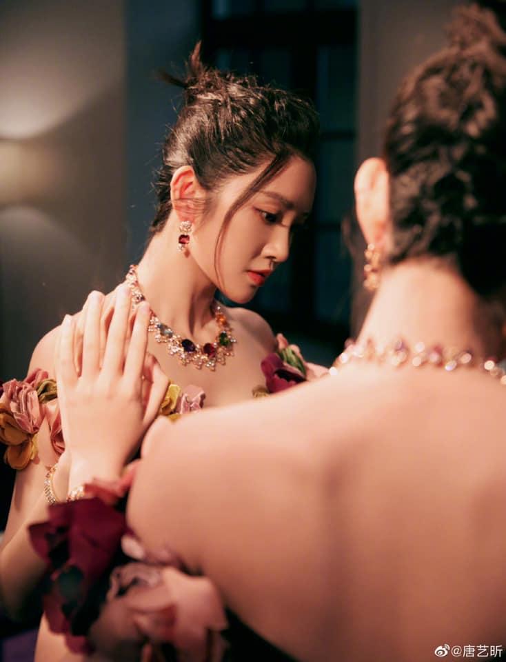 Mẹ bỉm hot nhất Cbiz vừa tái xuất đã chiếm trọn top tìm kiếm-2