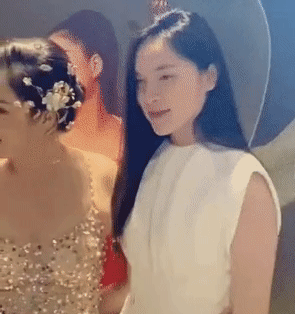 Em dâu tương lai Hà Tăng lộ diện sau nghi vấn hẹn hò, gương mặt kém sắc gây chú ý-4