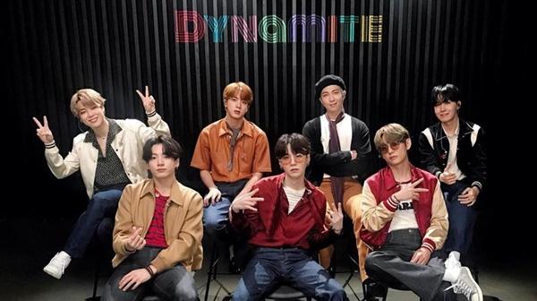 BTS đánh bại mọi đối thủ quốc tế, lập kỷ lục mới sau 11 năm trên Billboard Hot 100-4