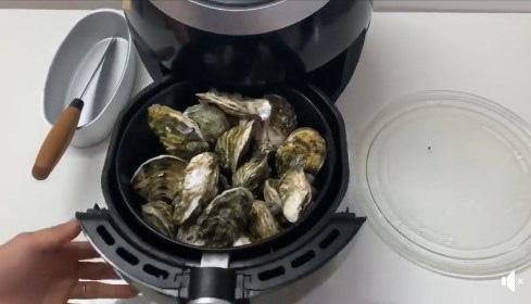 Hóa giải nỗi sợ tách vỏ hàu bằng tuyệt chiêu này-2