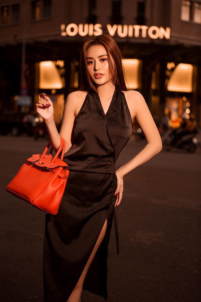 Hoa hậu Di Khả Hân sành điệu xuống phố hưởng sắc thu-3