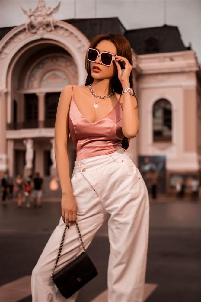 Hoa hậu Di Khả Hân sành điệu xuống phố hưởng sắc thu-6