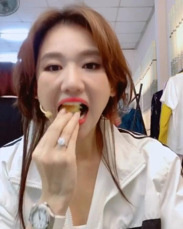 Những gương mặt mỹ nhân bị vướng ồn ào ăn uống kém sang-2