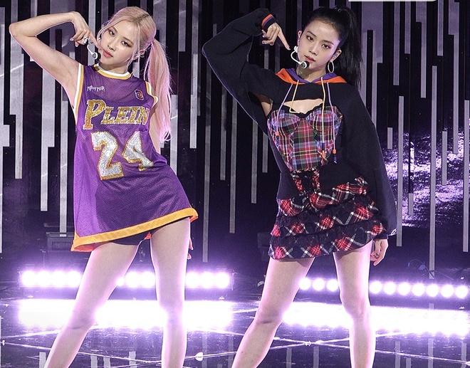 Rosé mặc áo bóng rổ tưởng niệm Kobe Bryant-1