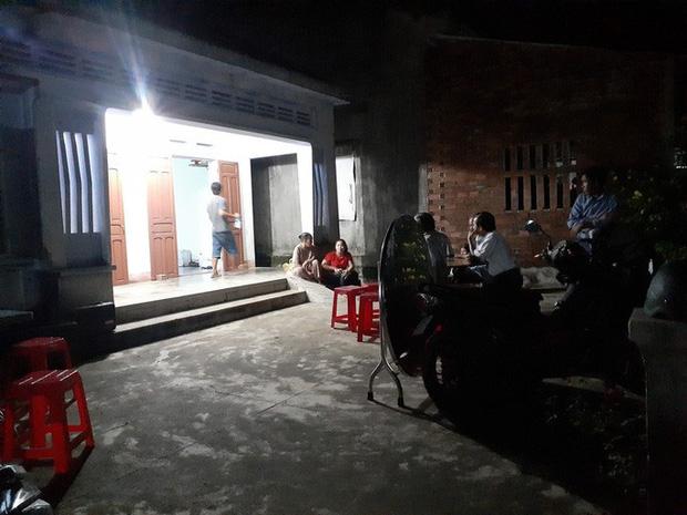 Nghịch tử rủ bạn về giết mẹ, cầm dao đâm 31 nhát để cướp tiền và vàng ở Phú Yên-1