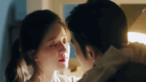 Cùng nói về nhân vật của mình trong phim nhưng Lưu Thi Thi được khen có EQ cao và khiêm tốn hơn hẳn Triệu Lộ Tư-6