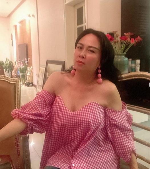 Đầu tư khuyên tai trăm triệu, Phượng Chanel mix hàng hiệu như chơi đồ hàng-4