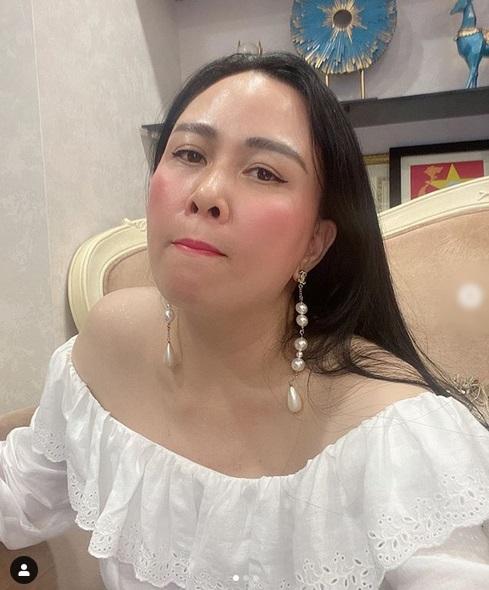 Đầu tư khuyên tai trăm triệu, Phượng Chanel mix hàng hiệu như chơi đồ hàng-6