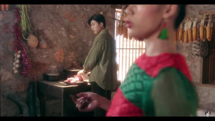 MV mới của Hương Ly gây xôn xao vì nghi án vay mượn ý tưởng Chi Pu, nhạc thì na ná Jack?-2