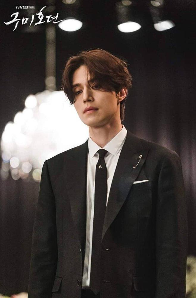 Không phải body 6 múi, đôi môi đỏ mọng của hồ ly Lee Dong Wook mới khiến chị em phát cuồng-1