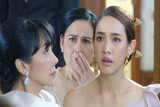 Mẹ chồng làm phòng tân hôn 100 triệu, trăng mật trở về, tôi sốc khi nhìn thảm cảnh bên trong